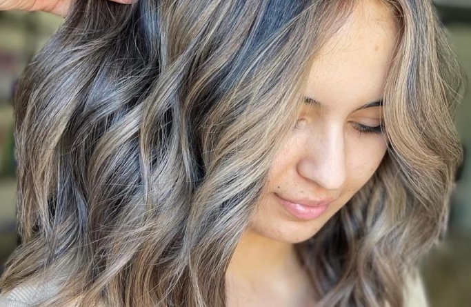 27. Milk Tea Brown Balayage